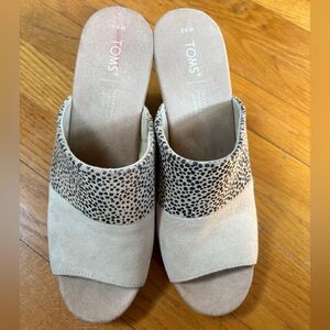 TOMS Beige Suede Mules with Black Speckled Accent